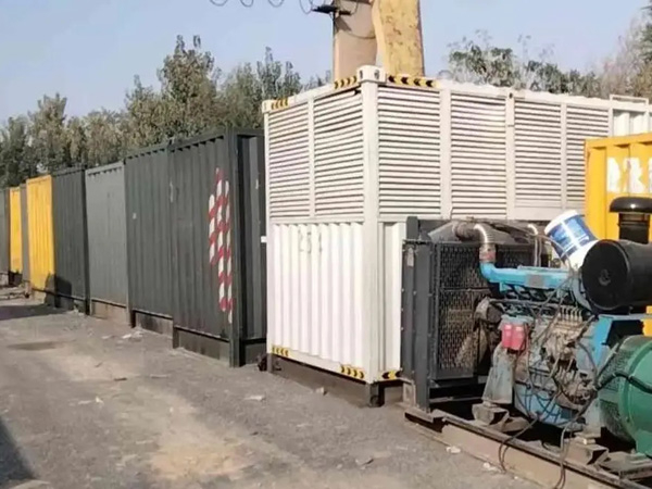 十堰200KW柴油发电机机组每小时油耗是多少?